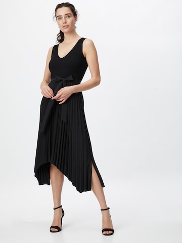 Robe GUESS en noir : devant