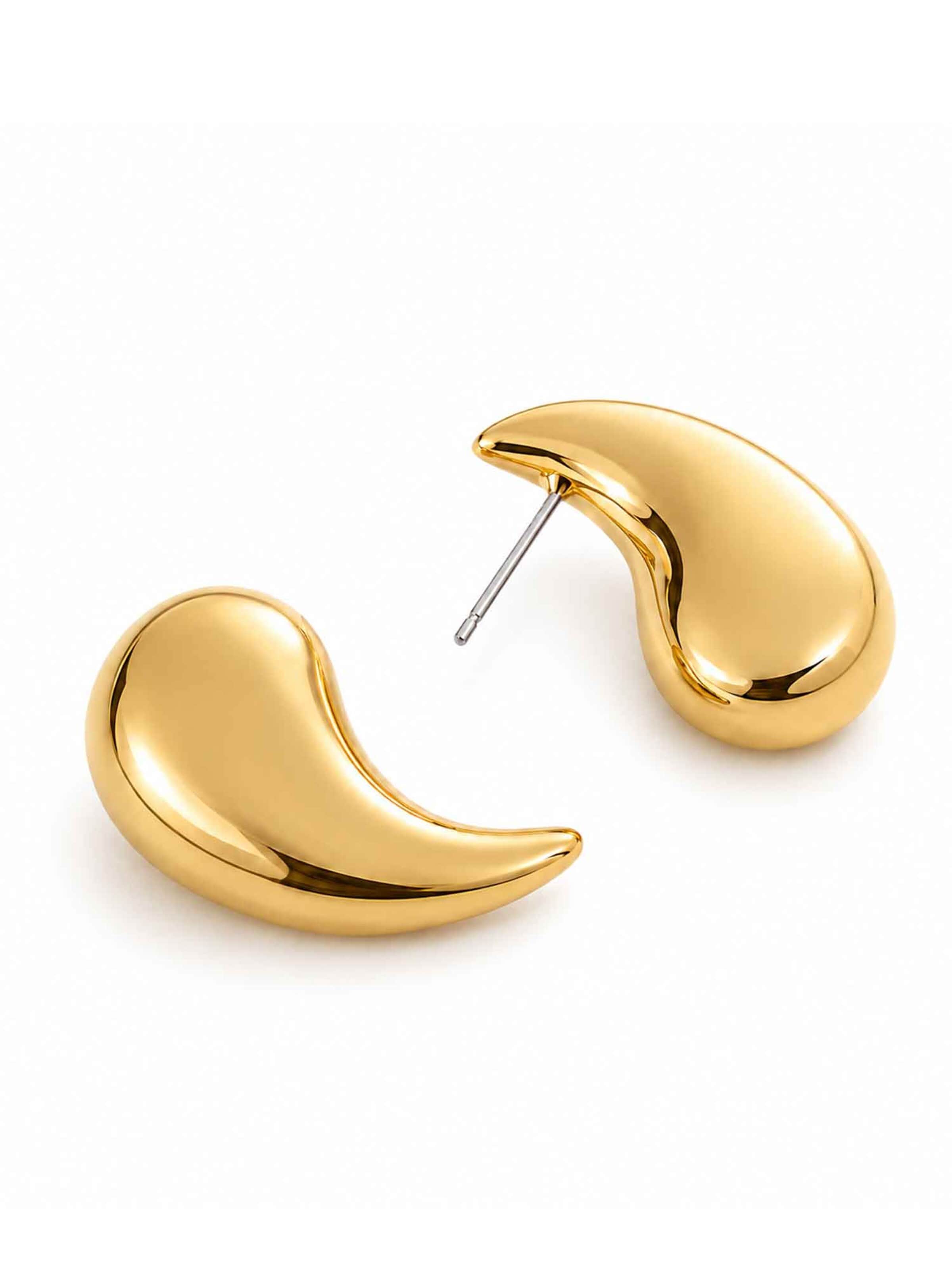 RteRme Earrings 'Titania Medium Gold Teardrop Earrings' in Gold