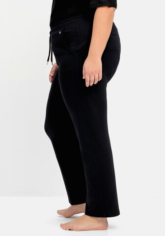 Regular Pantalon SHEEGO en noir