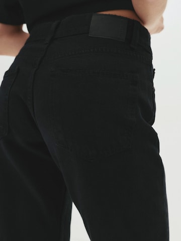 Pull&Bearregular Traperice - crna boja