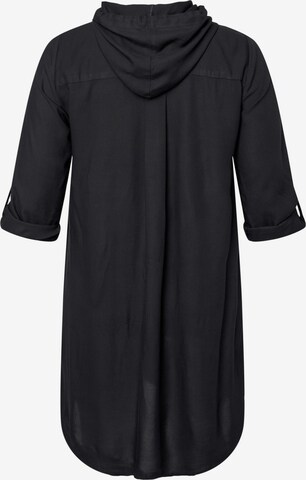 Robe-chemise 'Calilo' Zizzi en noir