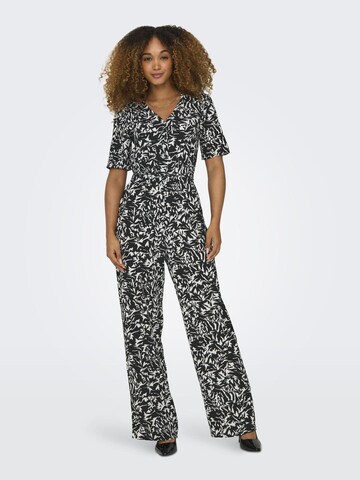 ONLY - Jumpsuit en negro: frente