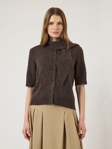 YAS Cardigan 'YASAnne' i brun: forside