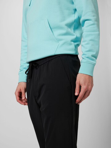 BOSS Green Tapered Broek 'Shinobi' in Zwart