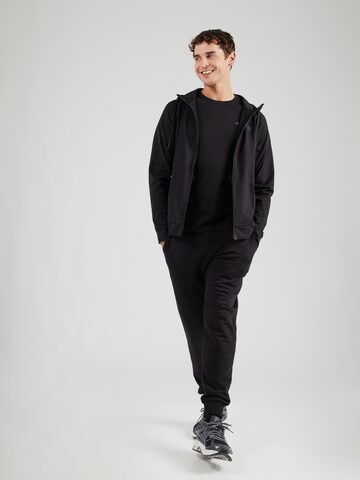 4F Tapered Sporthose in Schwarz