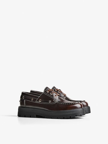 Bershka Mocassins in Bruin
