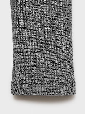 MANGO T-shirt 'XTOM' i silver
