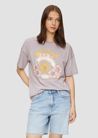 T-shirt QS en gris : devant