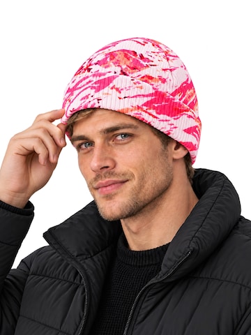 Rune Beanie in Pink