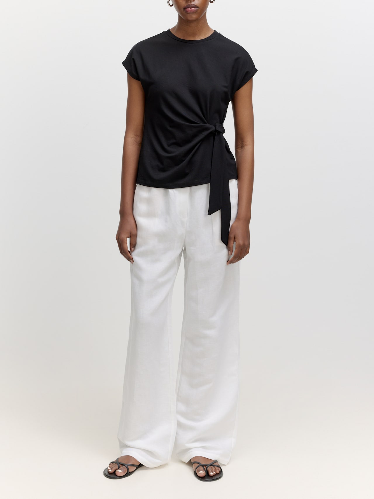 EDITED Produkte Shirt 'Ihana' schwarz