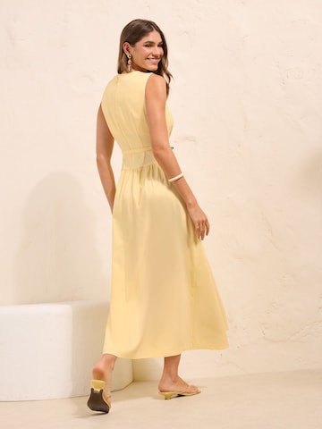 Robe Friends Like These en jaune
