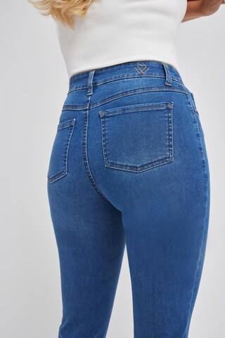 wonderjeans Bootcut Jeans in Blau