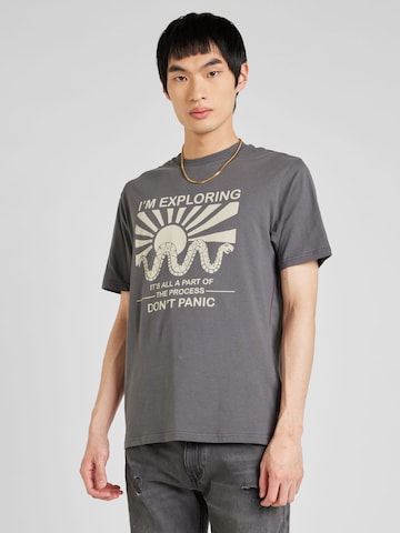 Springfield T-shirt 'RECONSIDER' i grå: framsida