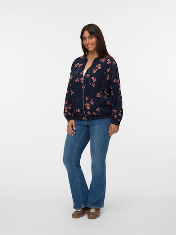 Vero Moda Curve - Chaqueta de entretiempo 'VMCNew Hallie' en azul: frente