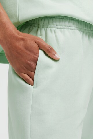 SENSES.THE LABEL Loosefit Shorts 'Pal:Mas' in Grün