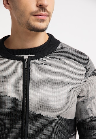 TUFFSKULL Cardigan i grå