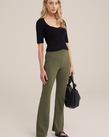 WE Fashion Flared Leggings in Groen