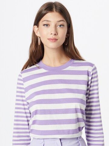 ESPRIT - Camiseta en lila: frente