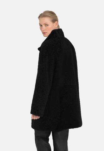 Werner Christ Winter Coat 'Magdalena' in Black