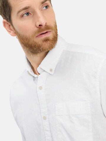 Coupe regular Chemise CAMEL ACTIVE en blanc