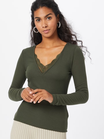 ABOUT YOU Shirt 'Christina' in Green: front