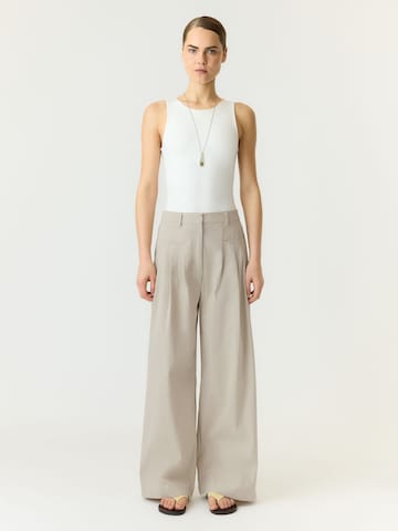 Wide Leg Pantalon à pince 'YASLulla' YAS en gris