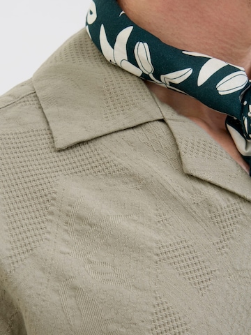 JACK & JONES Comfort fit Button Up Shirt 'BluLuke' in Green
