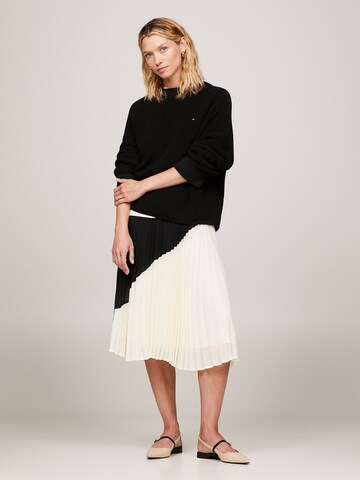 TOMMY HILFIGER Skirt in Black