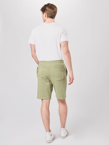 Lyle & Scott Regular Pants in Green