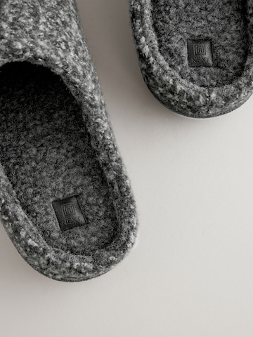 Next - Zapatillas de casa en gris