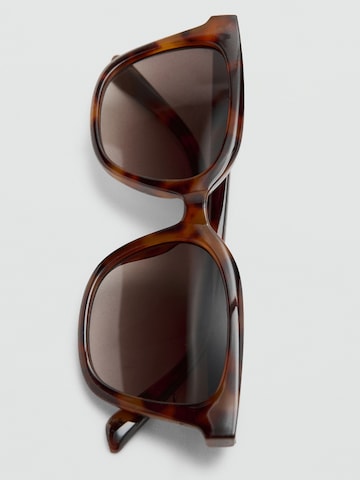 Ochelari de soare 'MISSI' de la MANGO pe maro