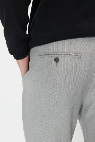 Matinique Regular Hose 'Liam' in Grau