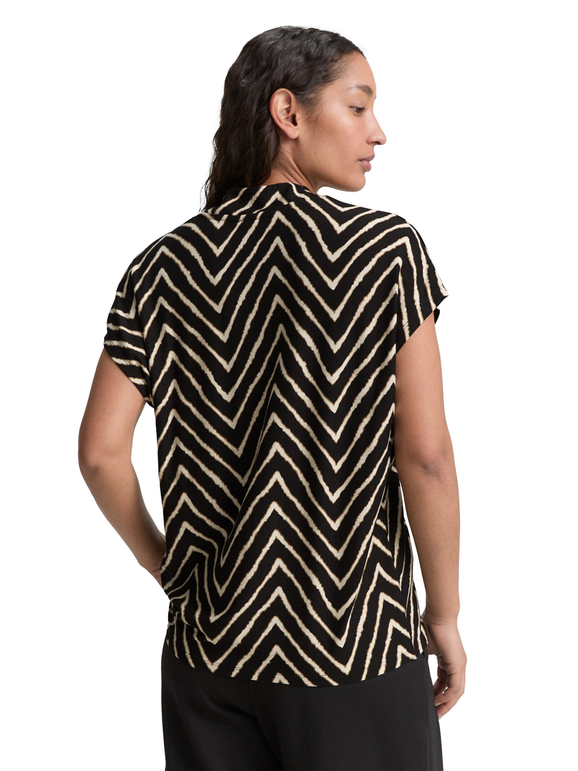 Tricou de la TOM TAILOR pe negru