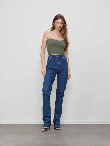 RÆRE by Lorena Rae Top w kolorze zielony