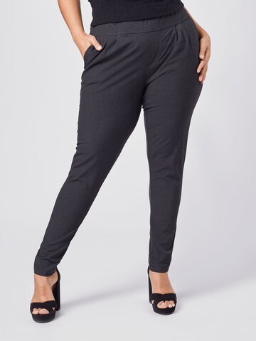 Coupe slim Pantalon à pince 'Jia' KAFFE CURVE en gris : devant