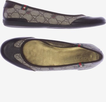 Gucci Flats & Loafers in 38,5 in Brown: front