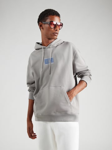 Sweat-shirt Calvin Klein en gris : devant