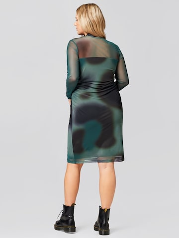 Robe 'Helena' A LOT LESS en vert