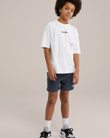 WE Fashion Regular Trousers in Blue