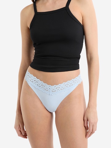 ETAM String 'Wish' in Blauw: voorkant