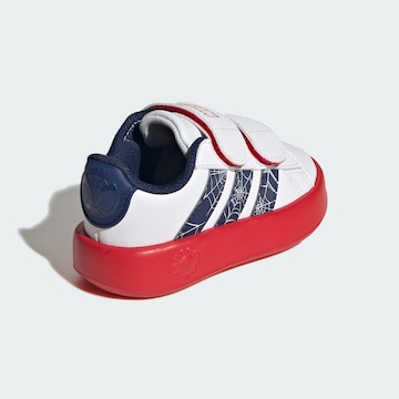 ADIDAS SPORTSWEAR Σνίκερ 'GRAND COURT SPIDER-MAN' σε λευκό