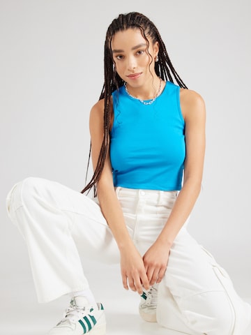 Mavi Top in Blue: front