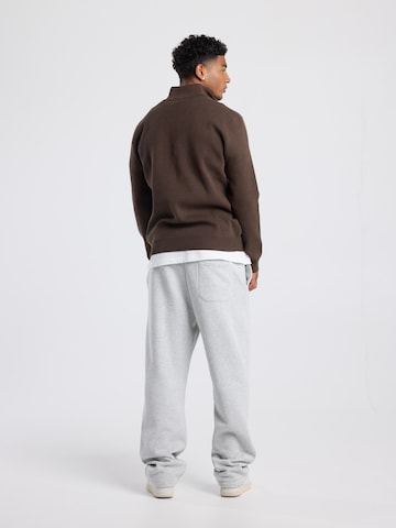 America Today Sweater in Brown