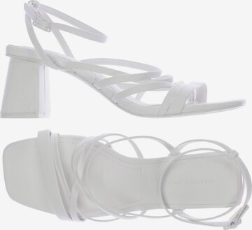 Pull&Bear Sandals & High-Heeled Sandals in 36 in White: front