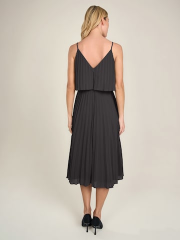 APART Kleid in Schwarz