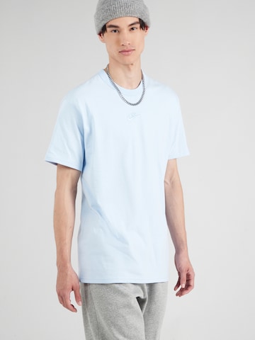 Tricou 'Premium Essentials' de la Nike Sportswear pe albastru: față