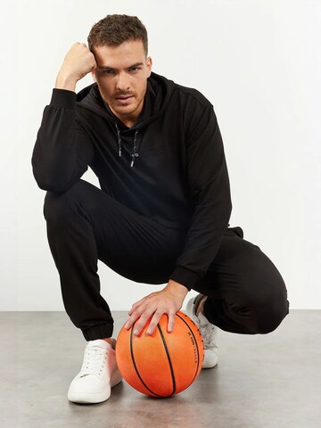 Tommy Life Sweat suit 'Aktive Sets' in Black