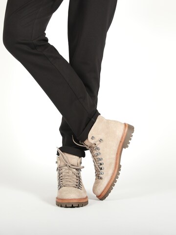 Boots stringati 'Rock Tarrant EG567' di BLACKSTONE in beige