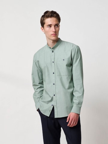 BRUUNS BAZAAR Regular fit Button Up Shirt 'Tree Wilson' in Green: front