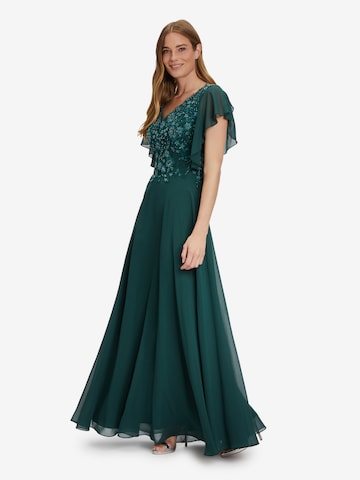 Robe de soirée Vera Mont en vert : devant